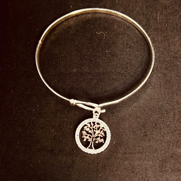 Silver Tone Bracelet Rhinestone Encircled Tree Of Life Charm Signed LA CN (3796) - Picture 2 of 6
